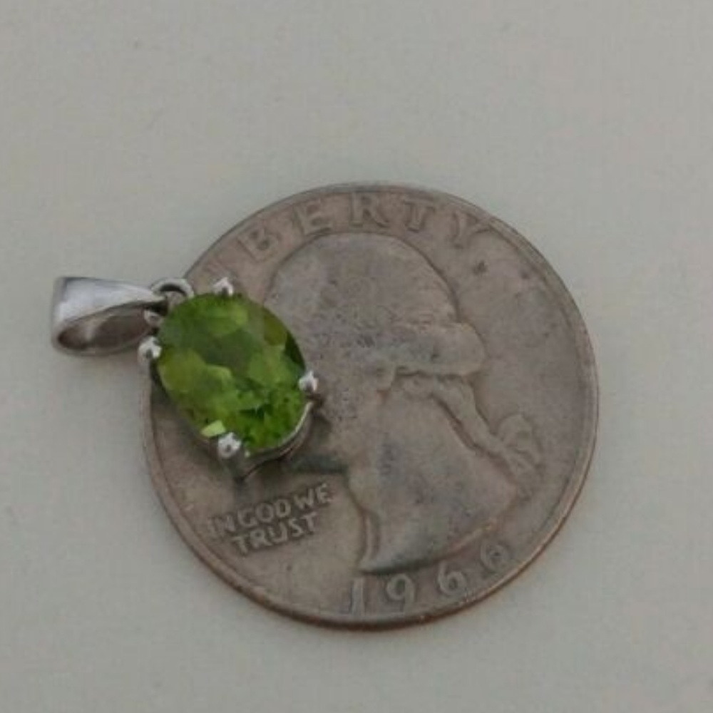 Peridot Sterling Silver Oval Pendant - Picture 3 of 5